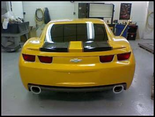 Illustration for article titled Transformers "Corvette Concept," "Z28" Bumblebee Get A Close-Up